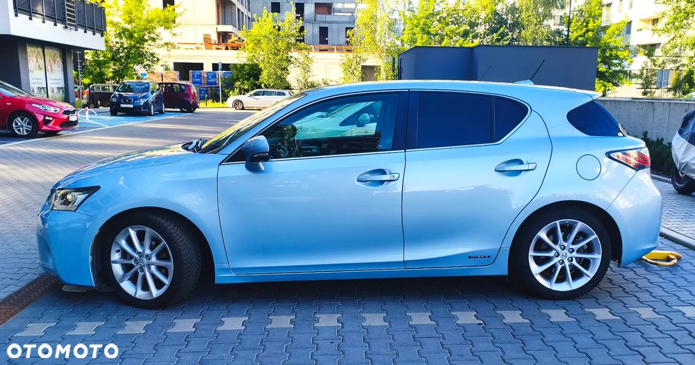 Lexus CT 200h Prestige - 4