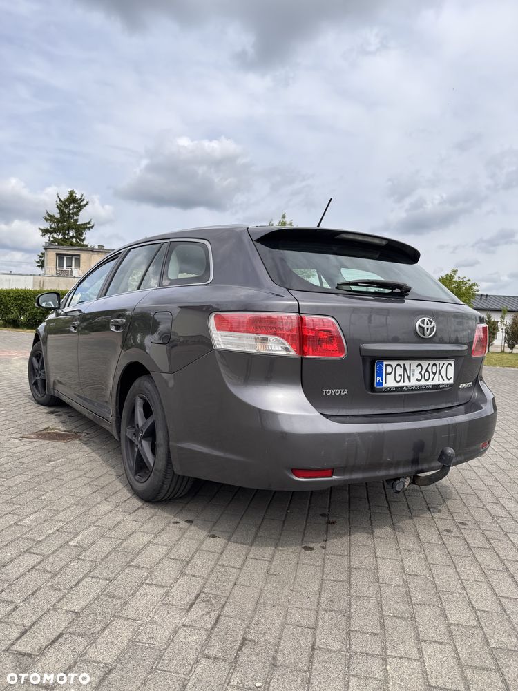 Toyota Avensis 1.8 Luna MS - 3