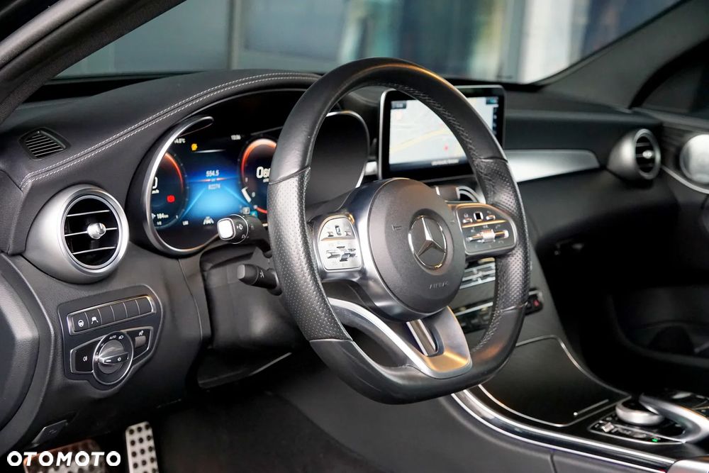 Mercedes-Benz Klasa C 400 4Matic 9G-TRONIC AMG Line - 17
