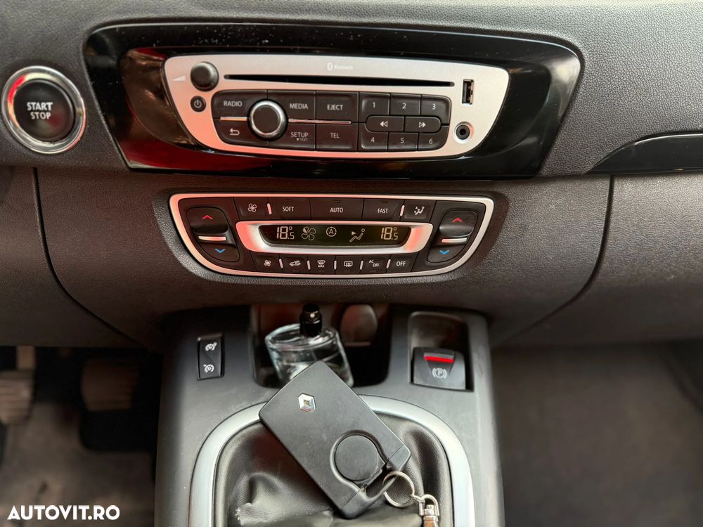 Renault Scenic ENERGY dCi 130 Start & Stop Euro 6 Bose Edition - 12