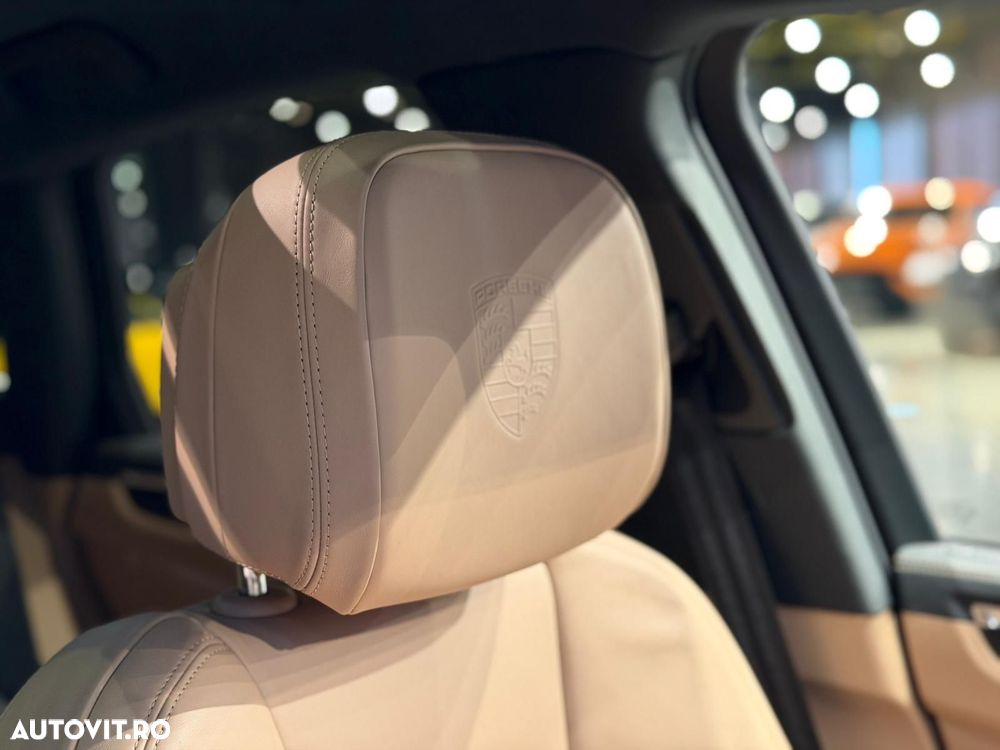 Porsche Macan T - 31