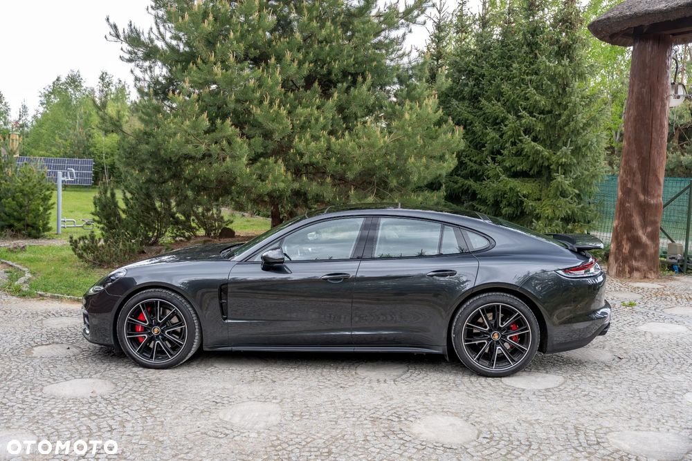 Porsche Panamera 4S - 8