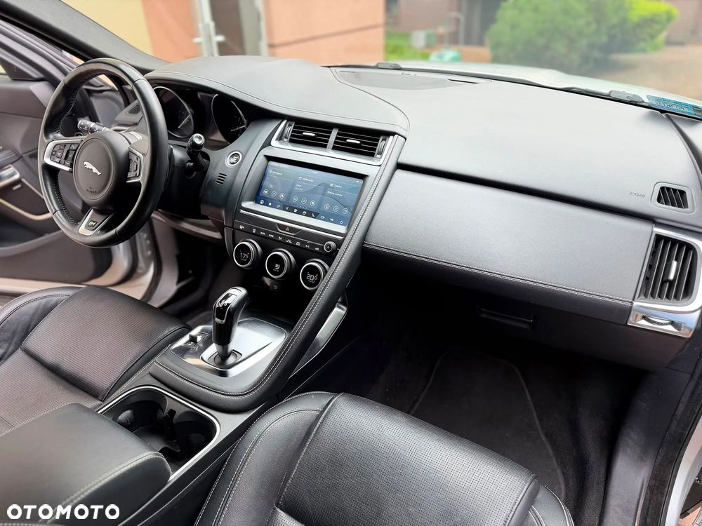 Jaguar E-Pace 2.0 i4P AWD R-Dynamic S - 10