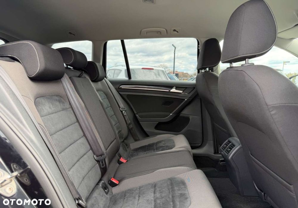 Volkswagen Golf - 14