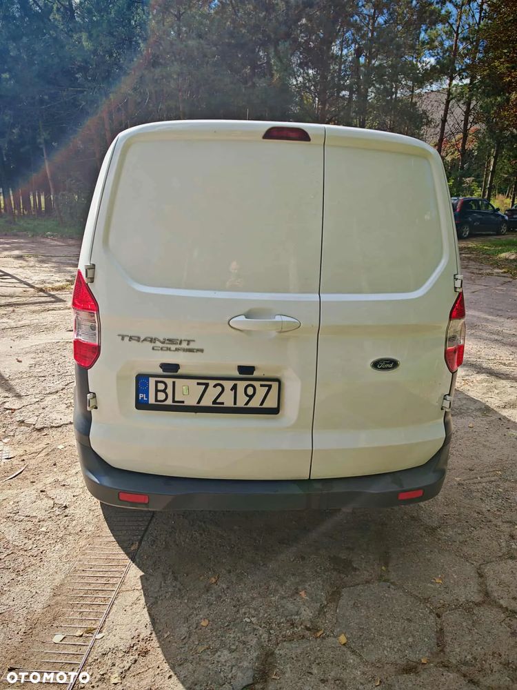 Ford Transit Courier - 4