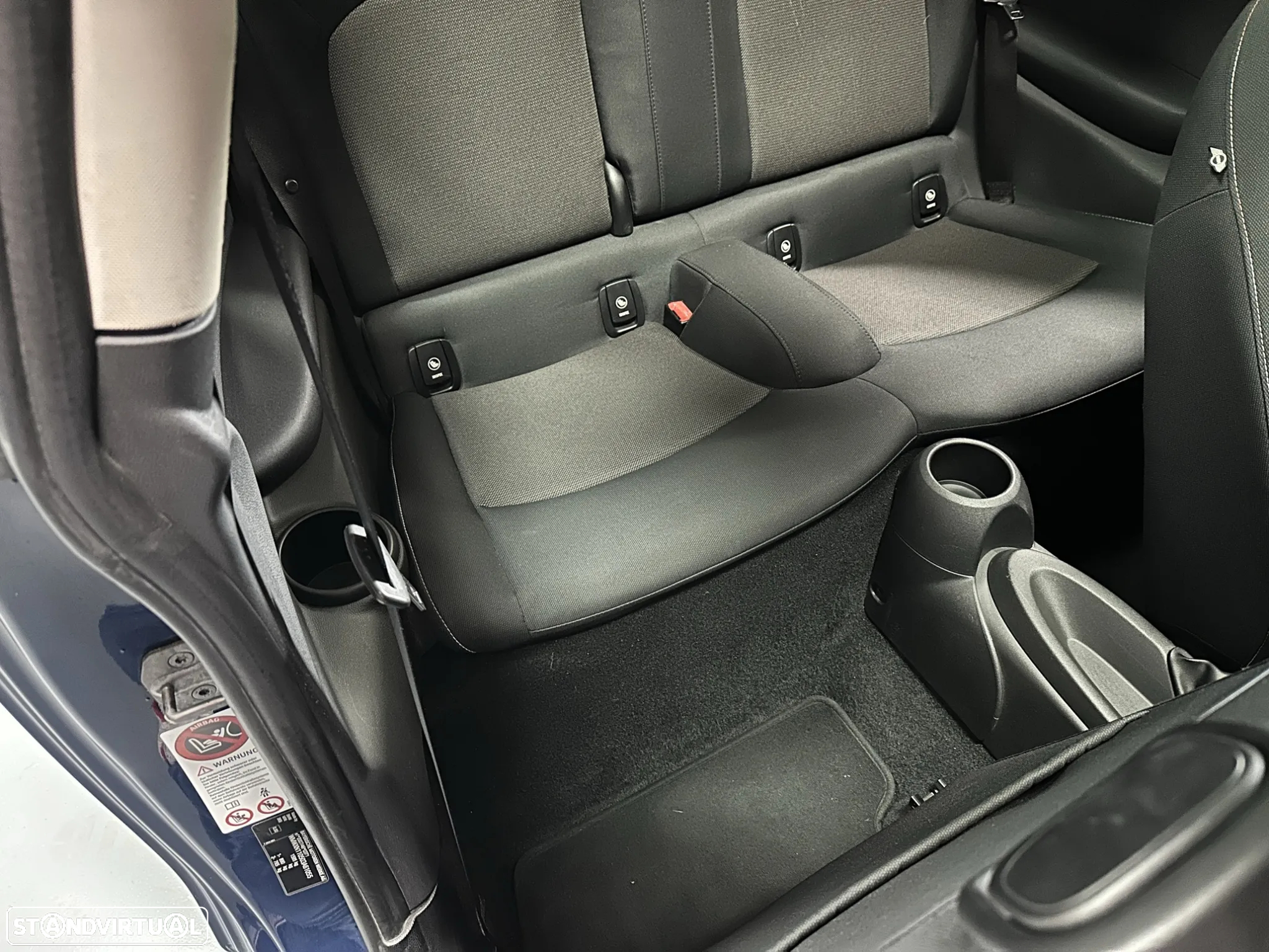 MINI 3 Portas One D - 22