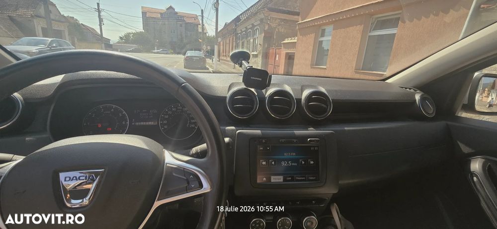 Dacia Duster 1.6 4x4 Laureate - 5