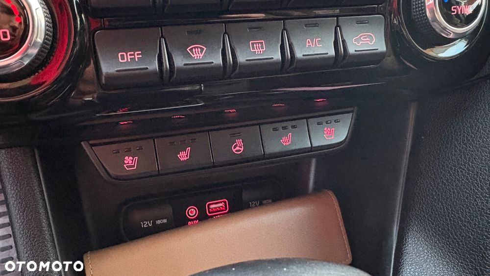 Kia Sportage 1.6 T-GDI AWD DCT GT LINE - 21