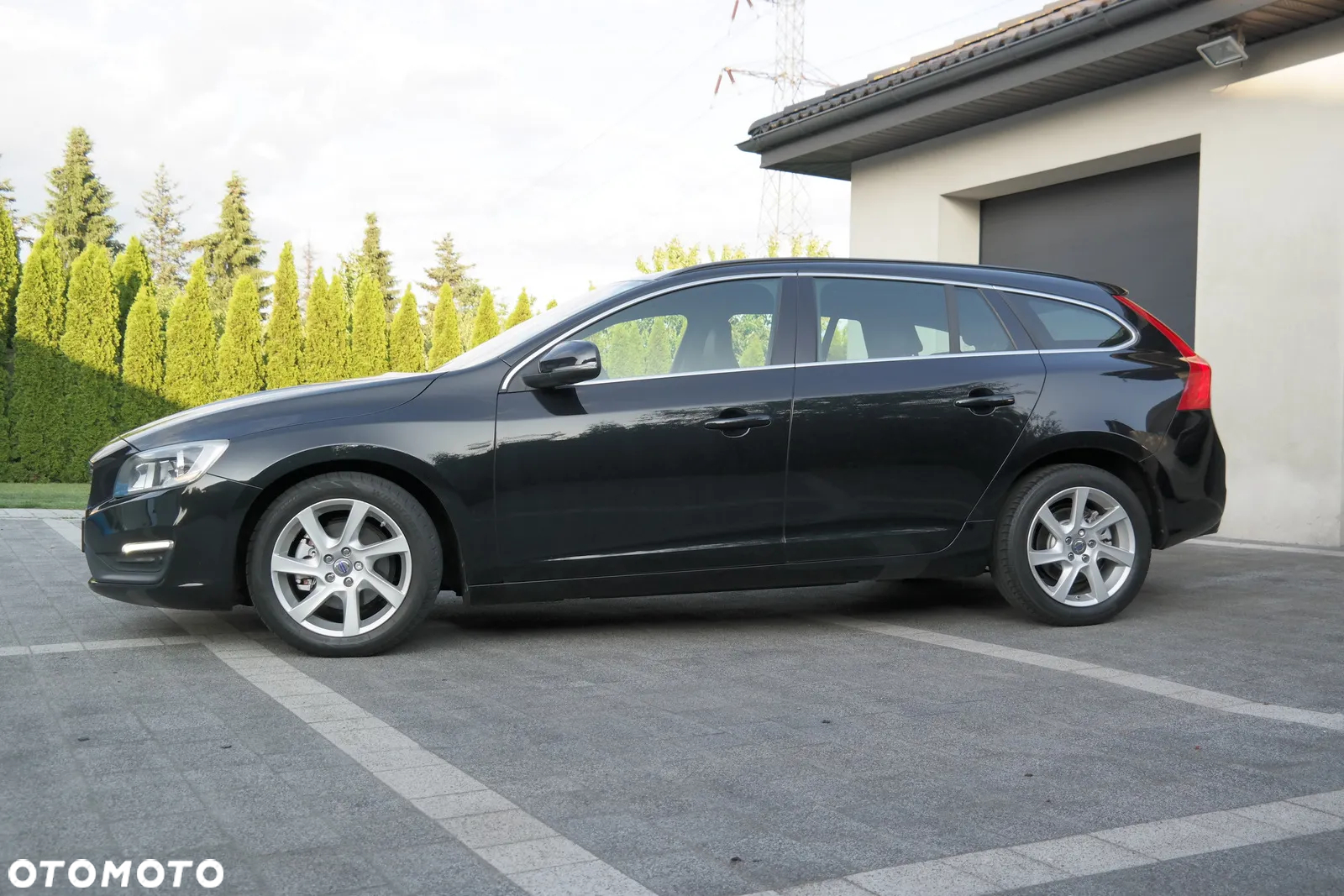 Volvo V60 D4 Drive-E R-Design Momentum - 5