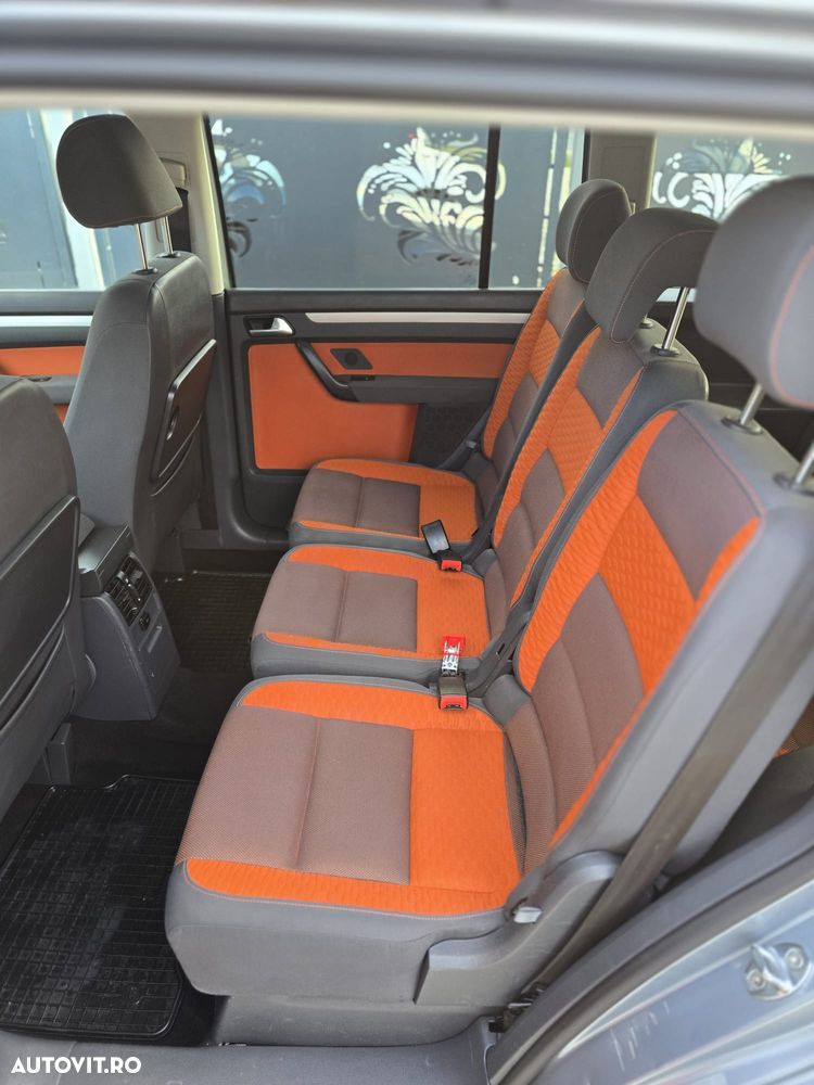 Volkswagen Touran 1.4 TSI Cross - 14