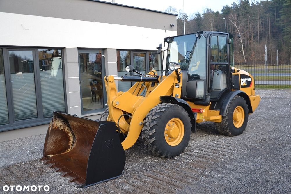 Caterpillar CAT 906 M - 3