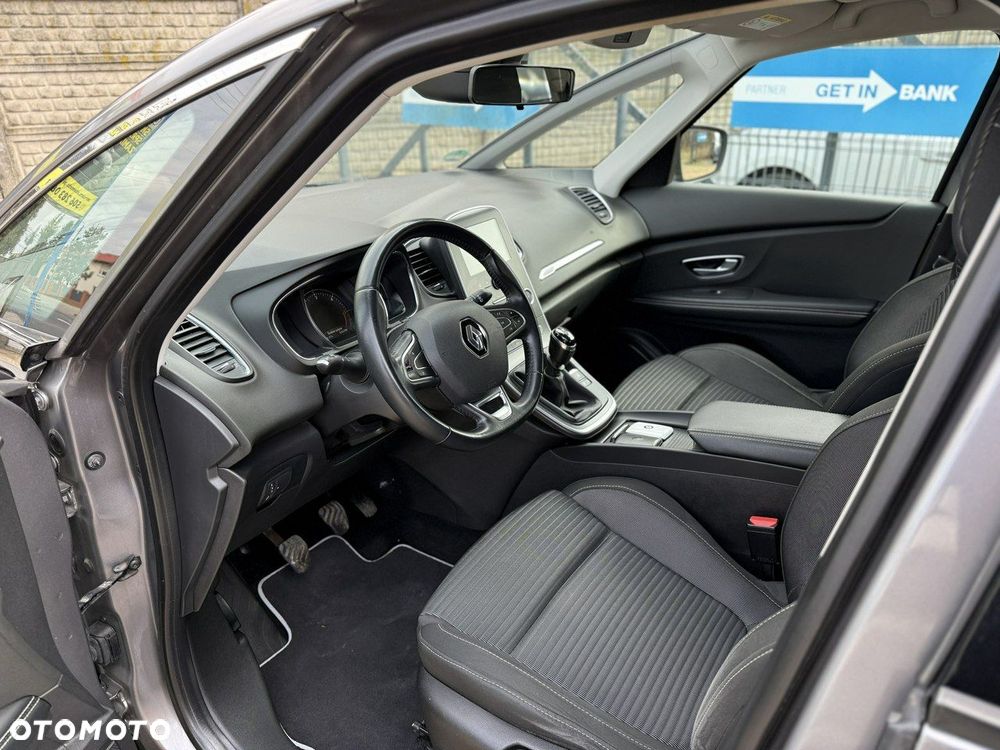 Renault Scenic - 11