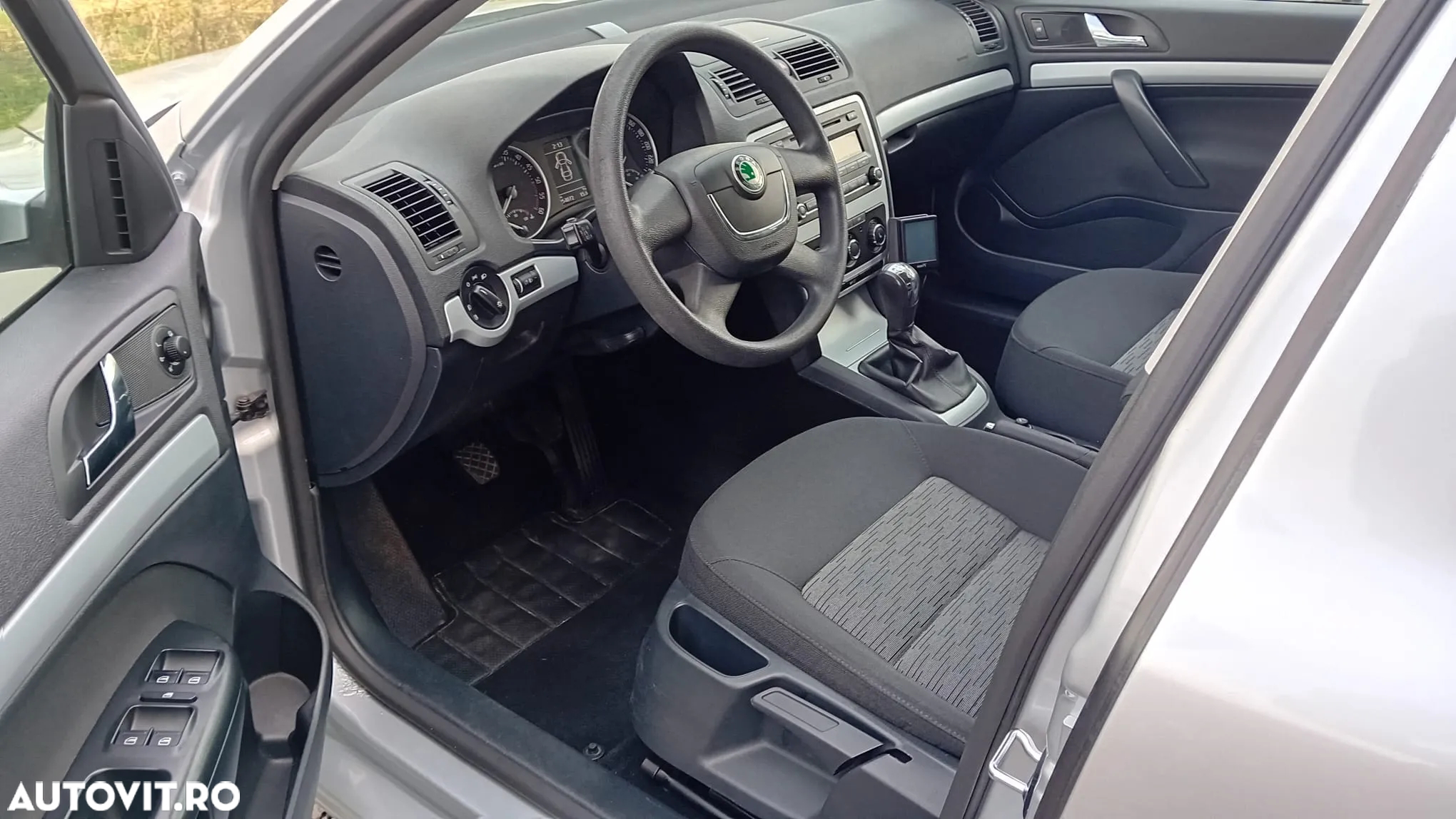 Skoda Octavia 1.6 TDI AMBITION - 5