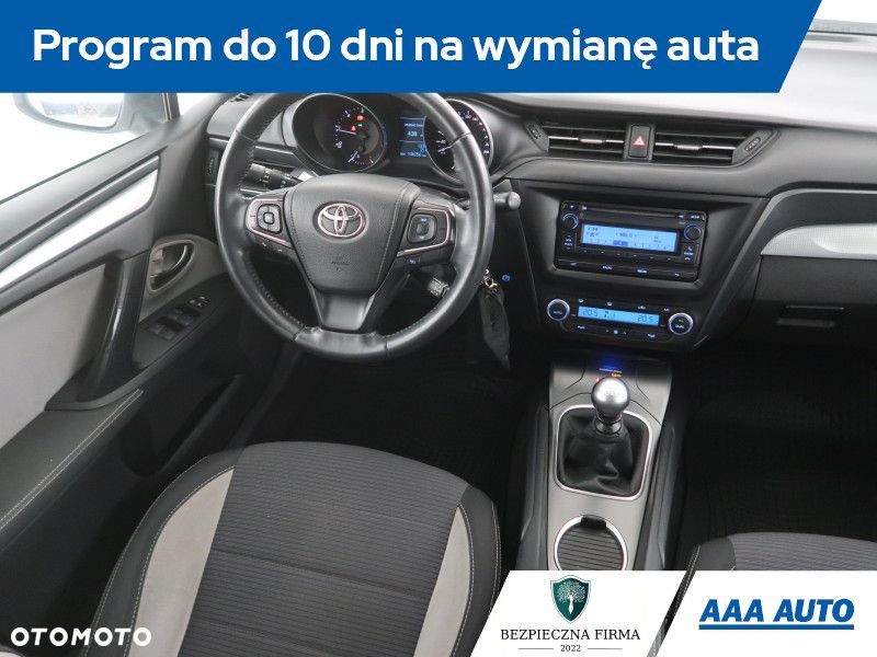 Toyota Avensis - 9