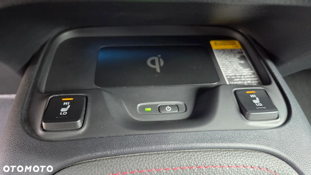 Toyota Corolla 2.0 Hybrid Executive - 21