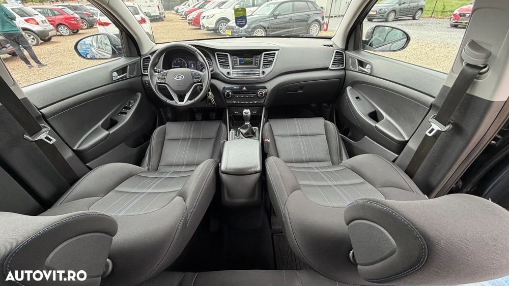 Hyundai Tucson 2.0 CRDI 4WD 6MT Style - 16