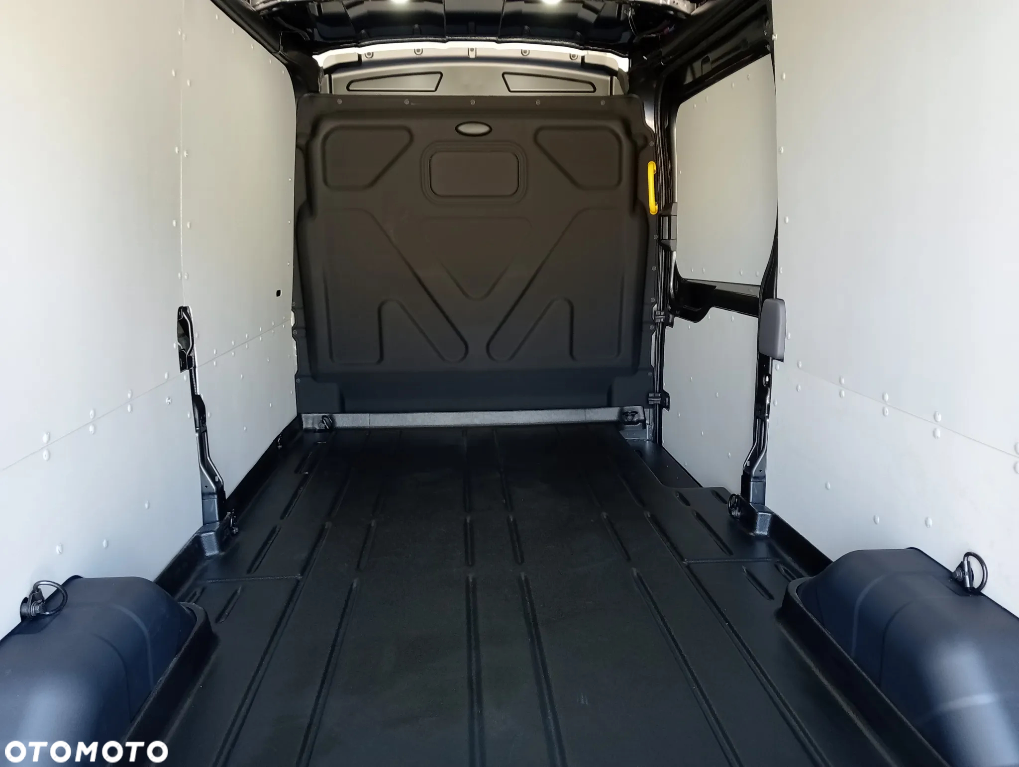 Ford E-transit - 19