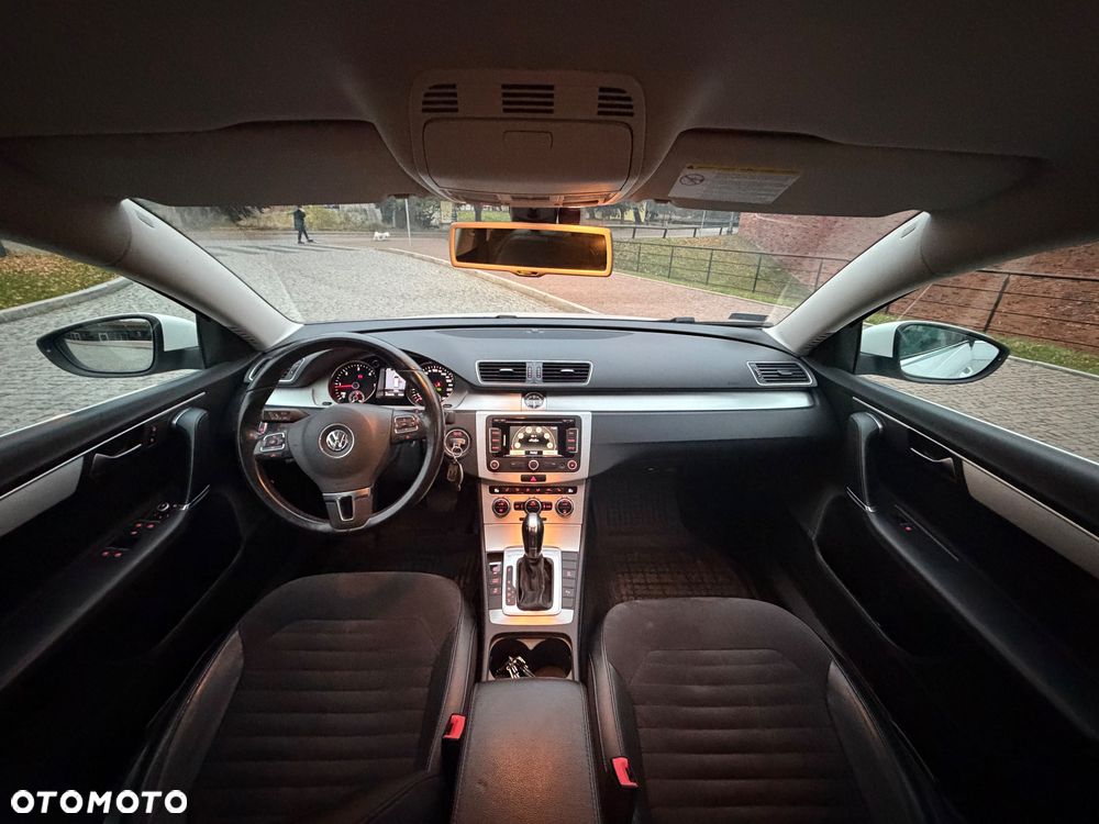 Volkswagen Passat 2.0 TDI Highline DSG - 8