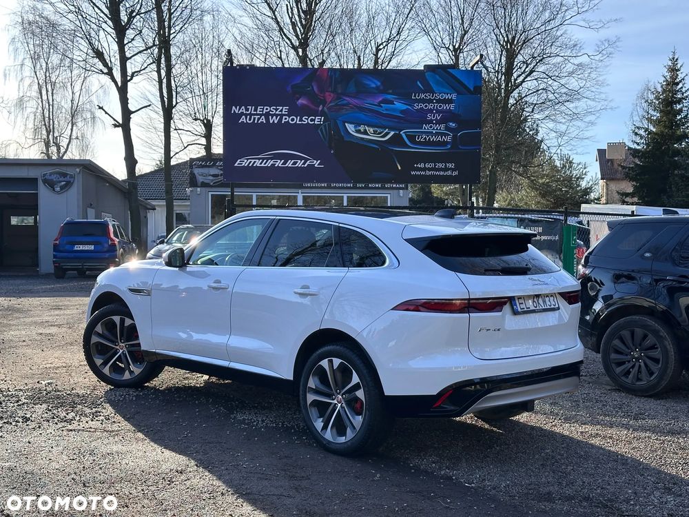 Jaguar F-Pace P250 AWD R-Dynamic SE - 5
