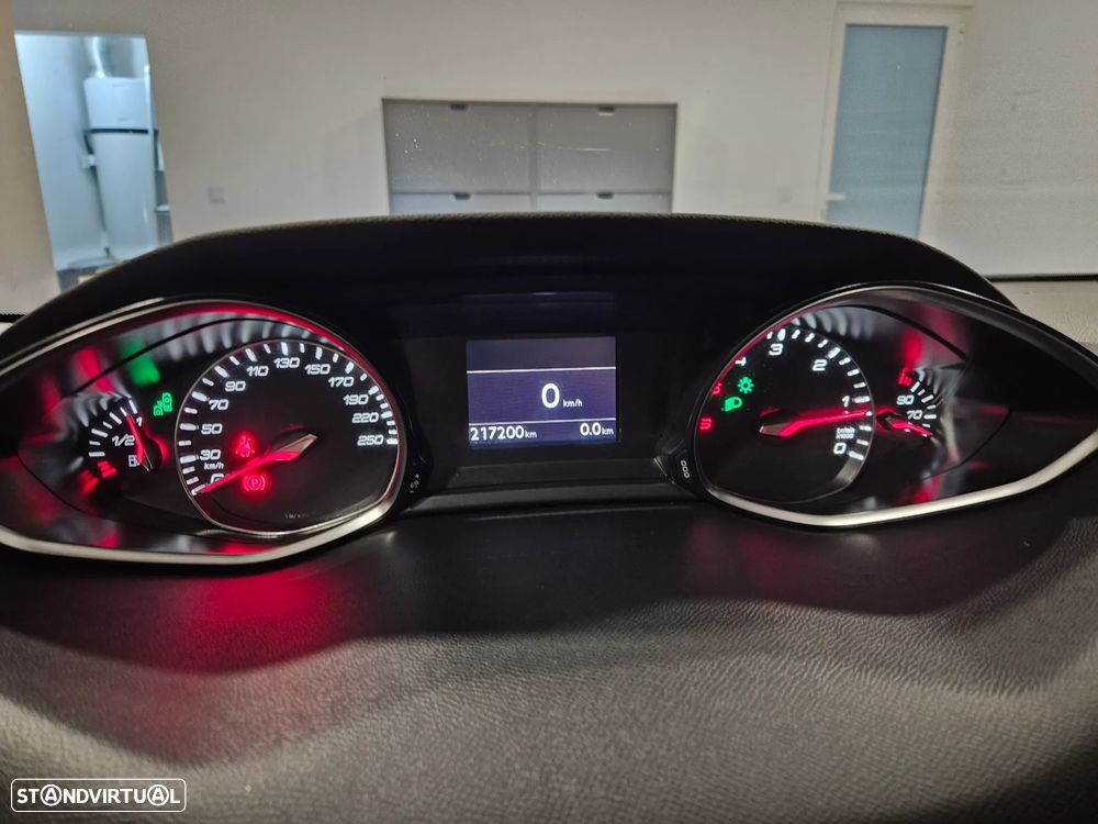 Peugeot 308 SW BlueHDi 120 Stop & Start Allure - 21