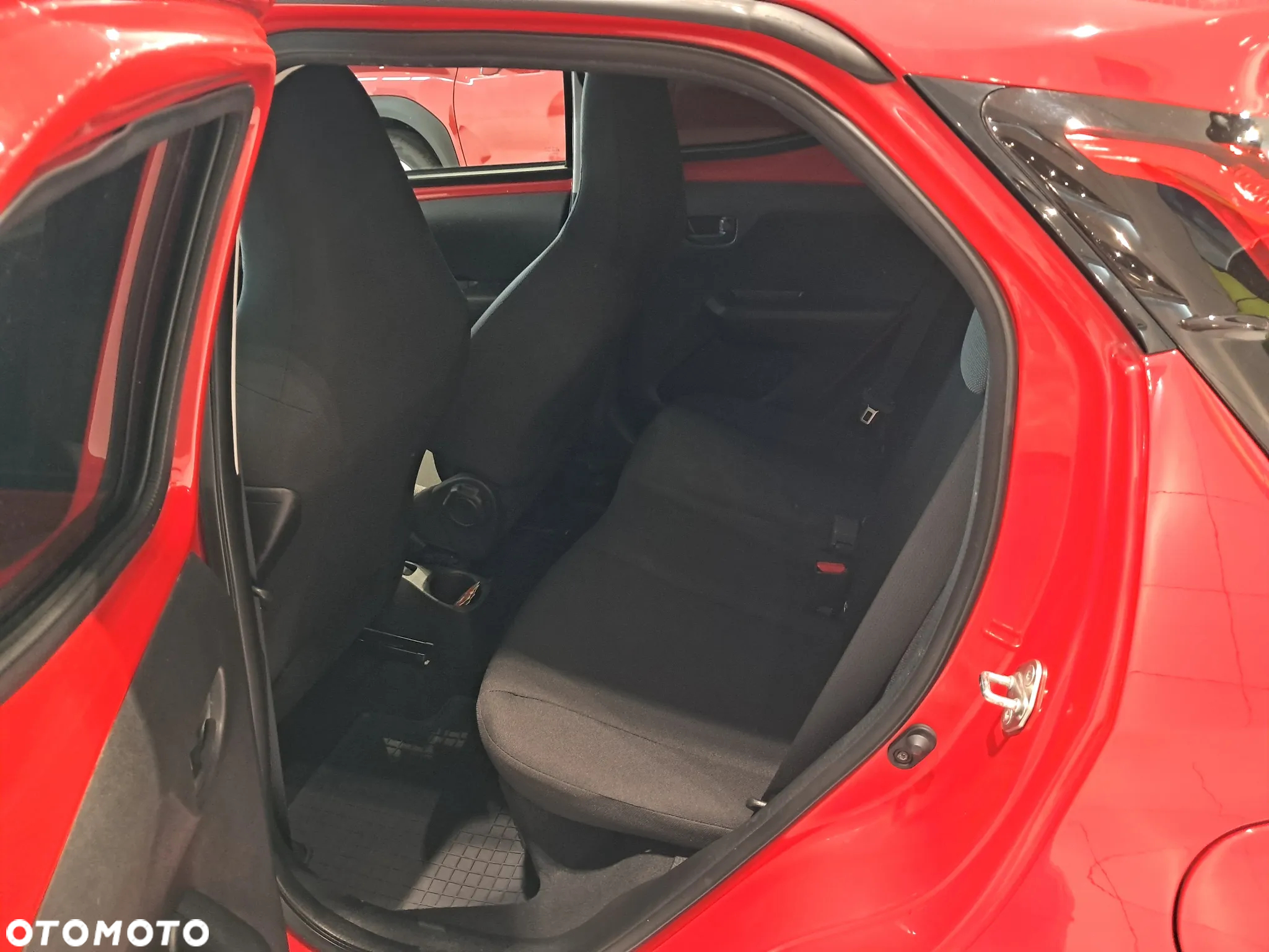 Toyota Aygo 1.0 VVT-i Color Edition - 15