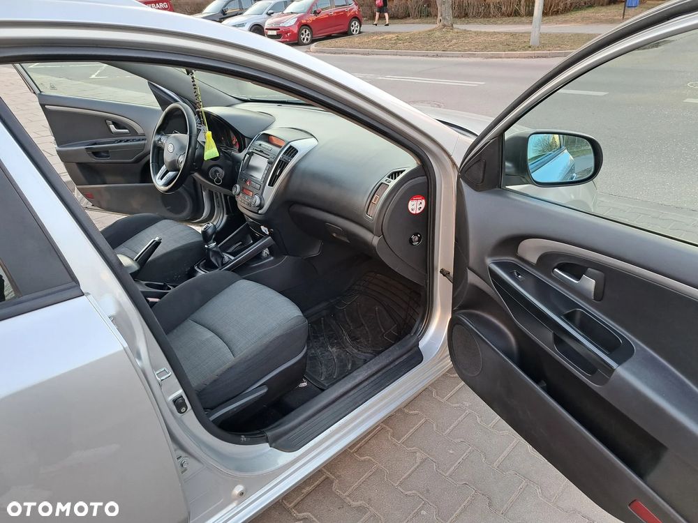 Kia Ceed 1.6 Crdi Comfort + - 21