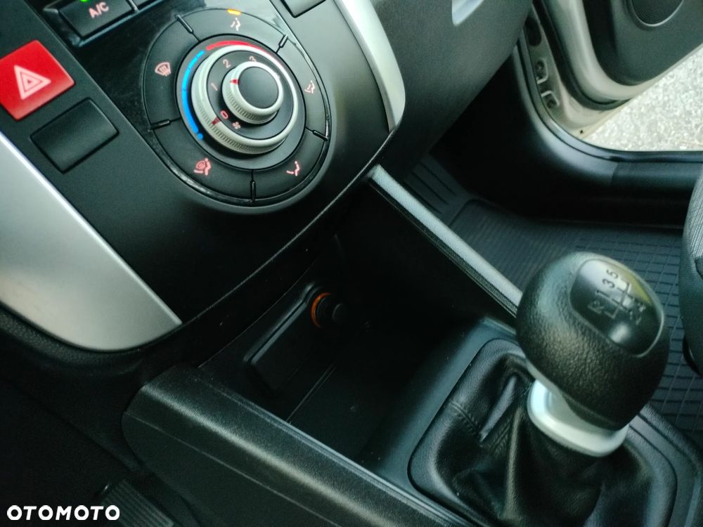 Kia Venga 1.4 CVVT Vision - 28