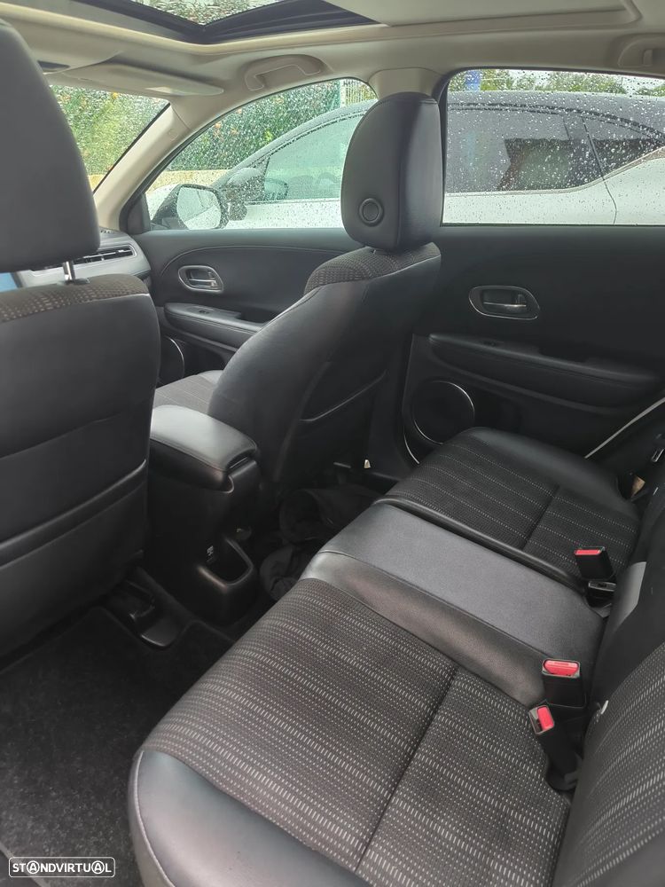 Honda HR-V 1.5 i-VTEC Elegance CVT - 3