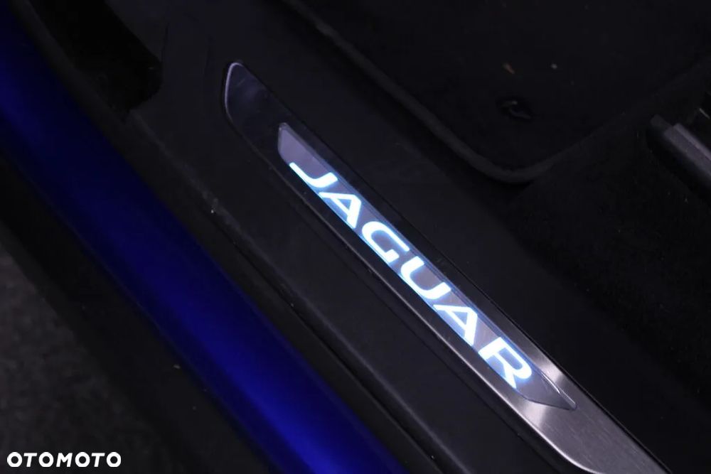 Jaguar F-Pace - 16