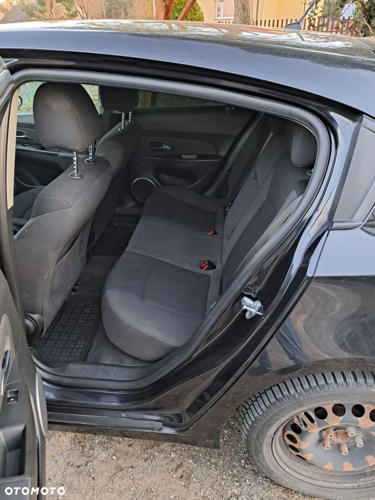 Chevrolet Cruze 1.6 LS - 8