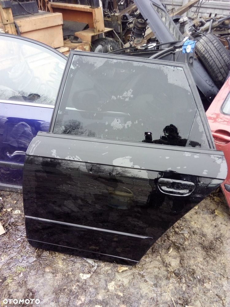 AUDI A4 B7 KOMBI DRZWI LEWY TYŁ - 1