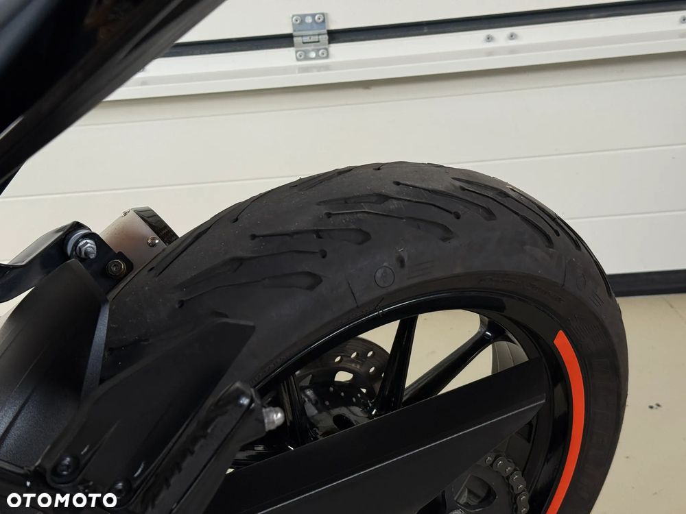 KTM Duke 125 - 22