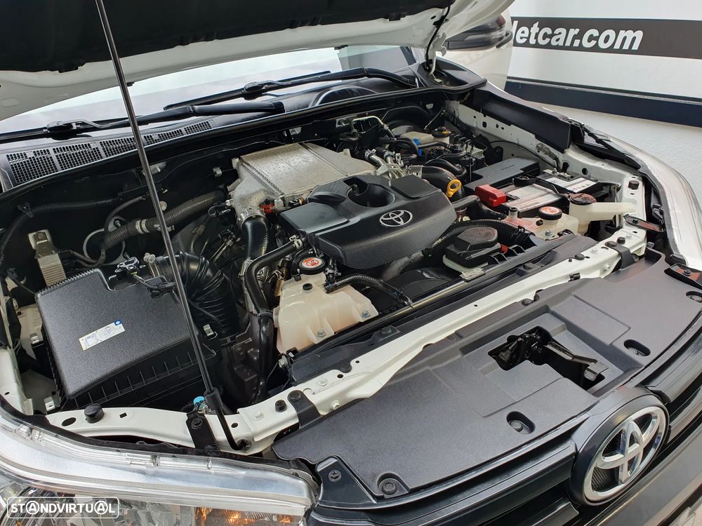 Toyota Hilux 2.4 D-4D 2WD CE CM - 14