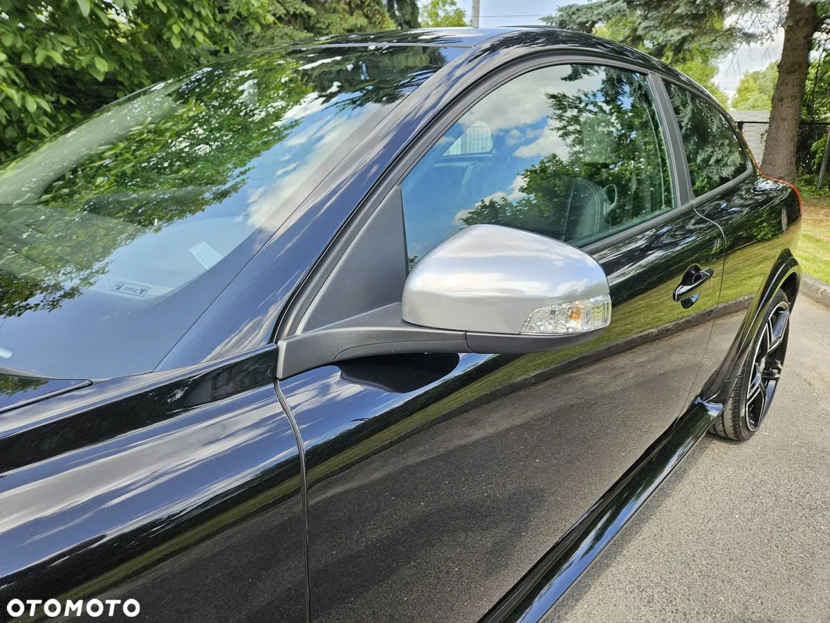Volvo C30 D2 R-Design - 23