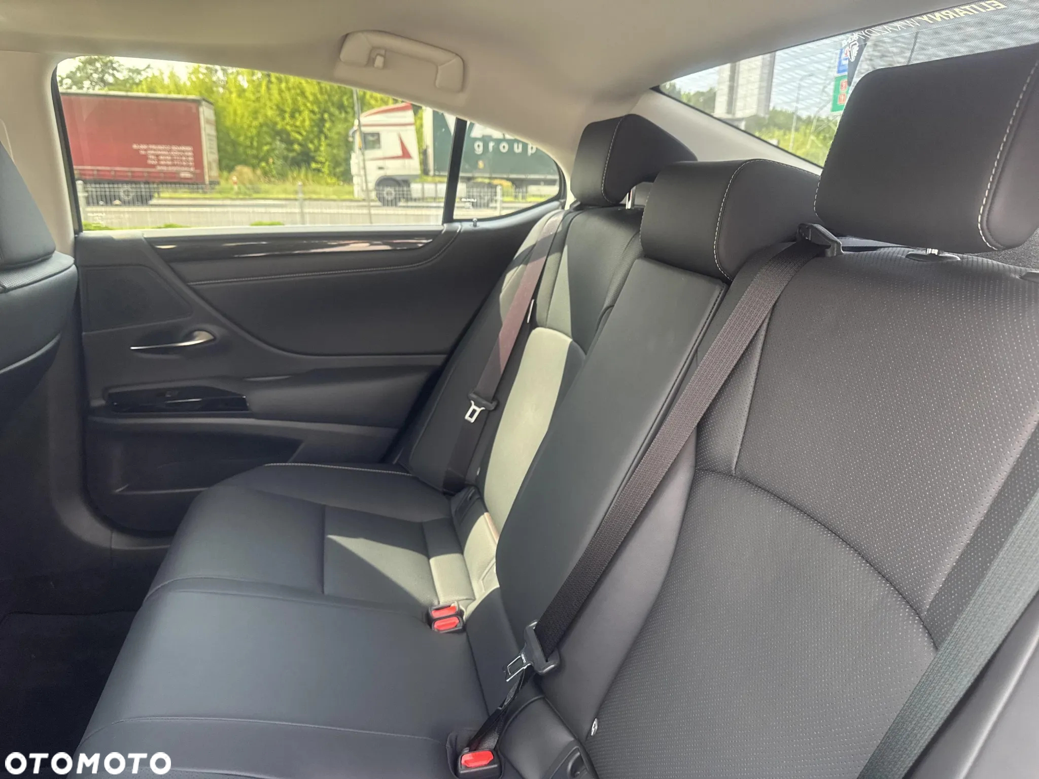 Lexus ES - 14