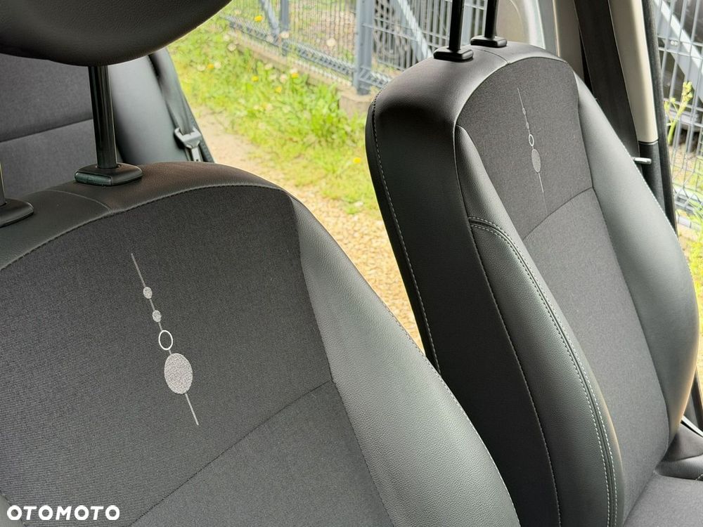 Renault Clio - 23
