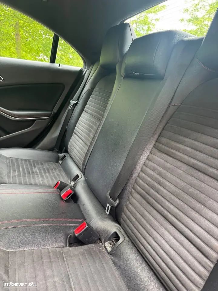 Mercedes-Benz CLA 200 d AMG Line - 5