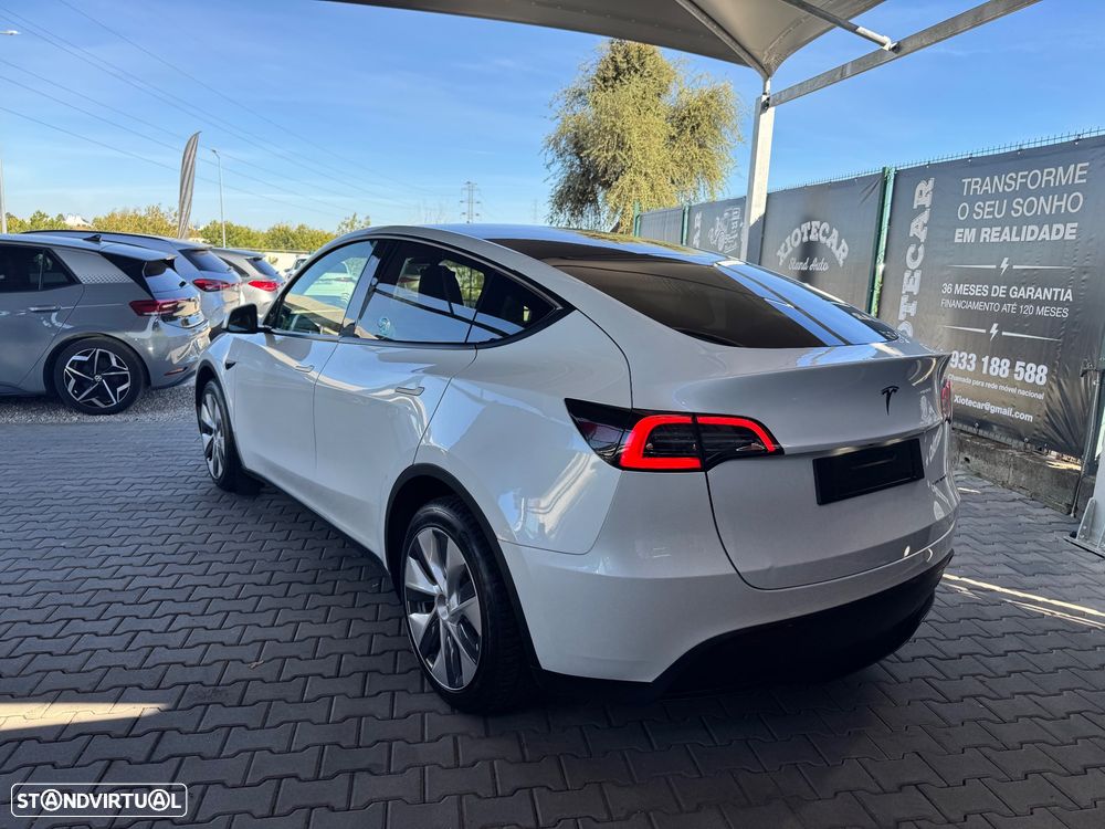 Tesla Model Y 2023 photo 4