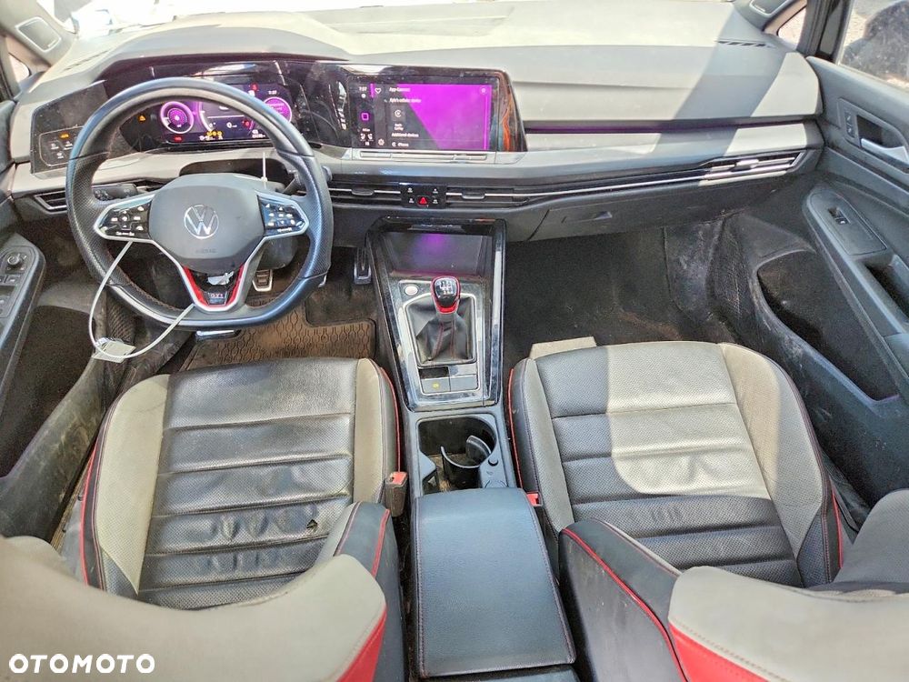 Volkswagen Golf - 9