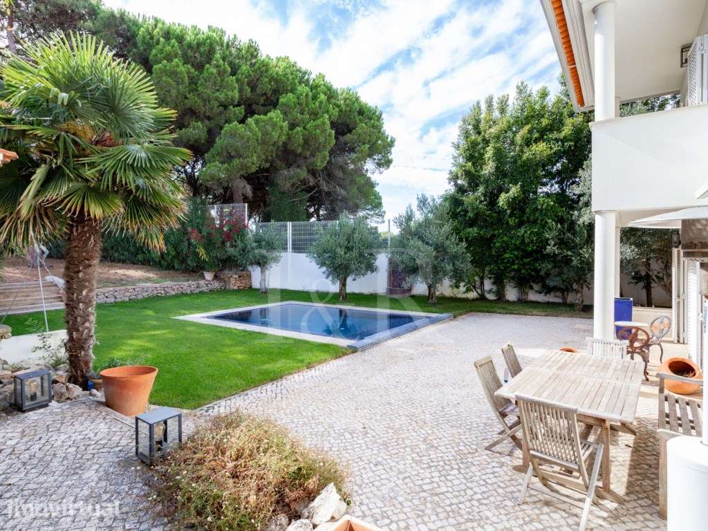 Moradia de luxo T5 com jardim e piscina aquecida em Cascais - Grande imagem: 4/60