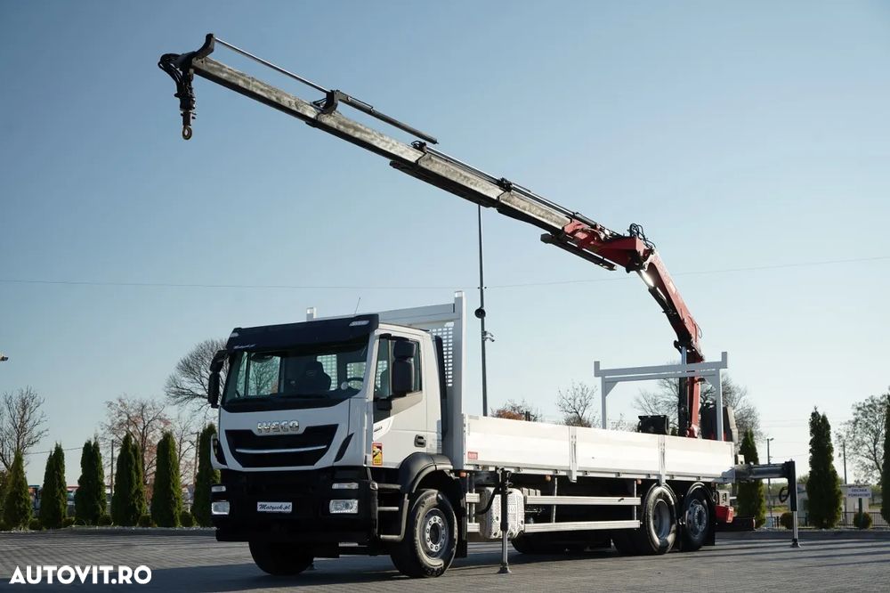 Iveco STRALIS 460 / 6X2 / LIVRARE 8,1 m + HDS FASSI. F185 CAPACITATE MAXIMĂ DE ÎNCĂRCARE 5.500 KG / RADIOCOMANDĂ / ROTATOARE - 1