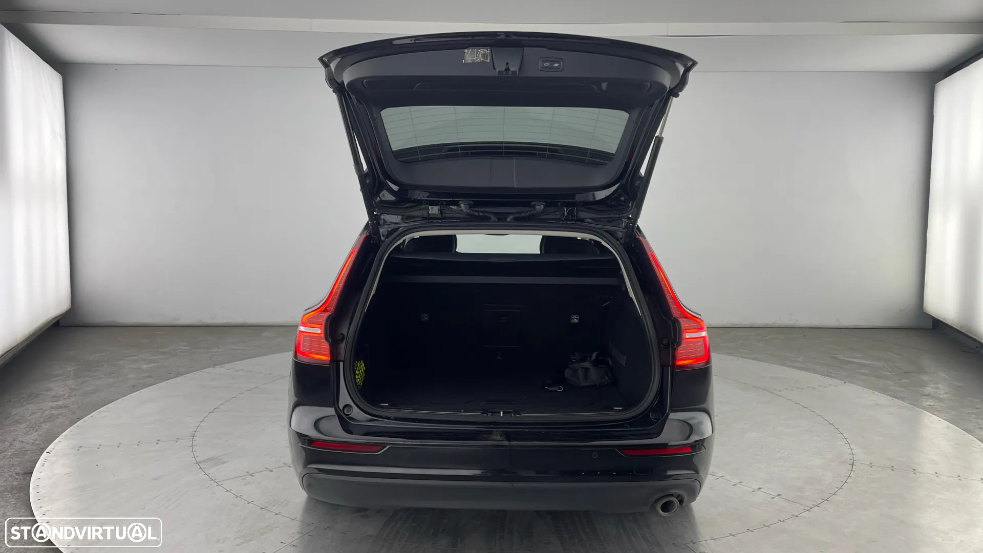 Volvo V60 2.0 D3 Momentum Plus Geartronic - 13