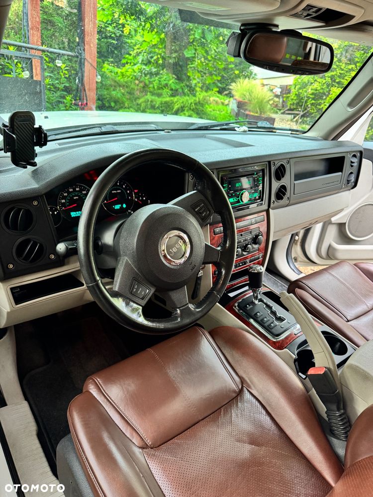 Jeep Commander 5.7 V8 Limited - 12