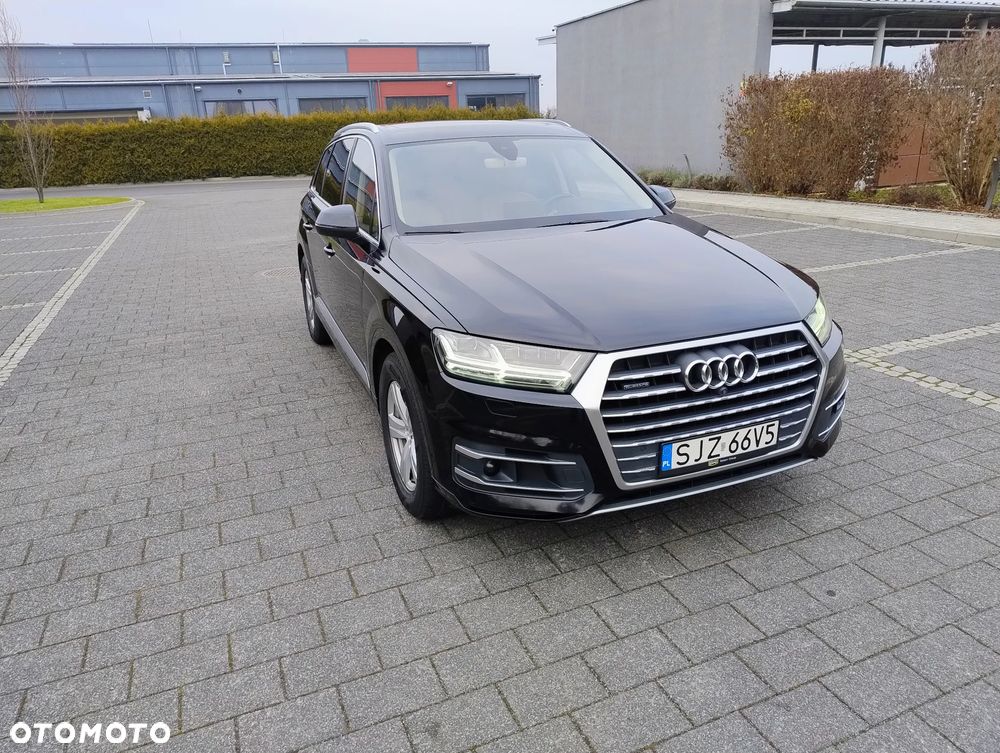 Audi Q7 - 1