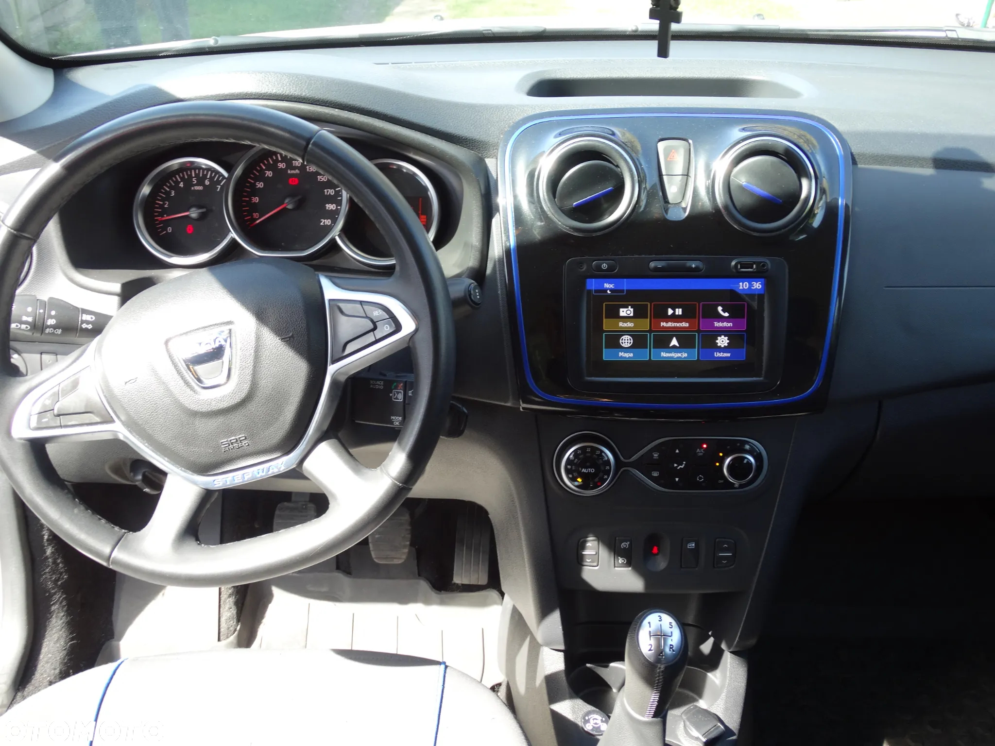 Dacia Sandero 1.0 TCe Laureate S&S - 12