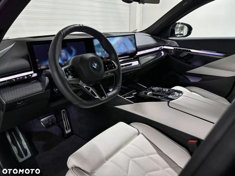 BMW Seria 5 520d xDrive mHEV M Sport - 5