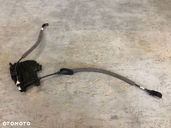 RENAULT CLIO V 2019-> ZAMEK DRZWI PRAWY TYŁ TYLNY EUROPA 825007311R