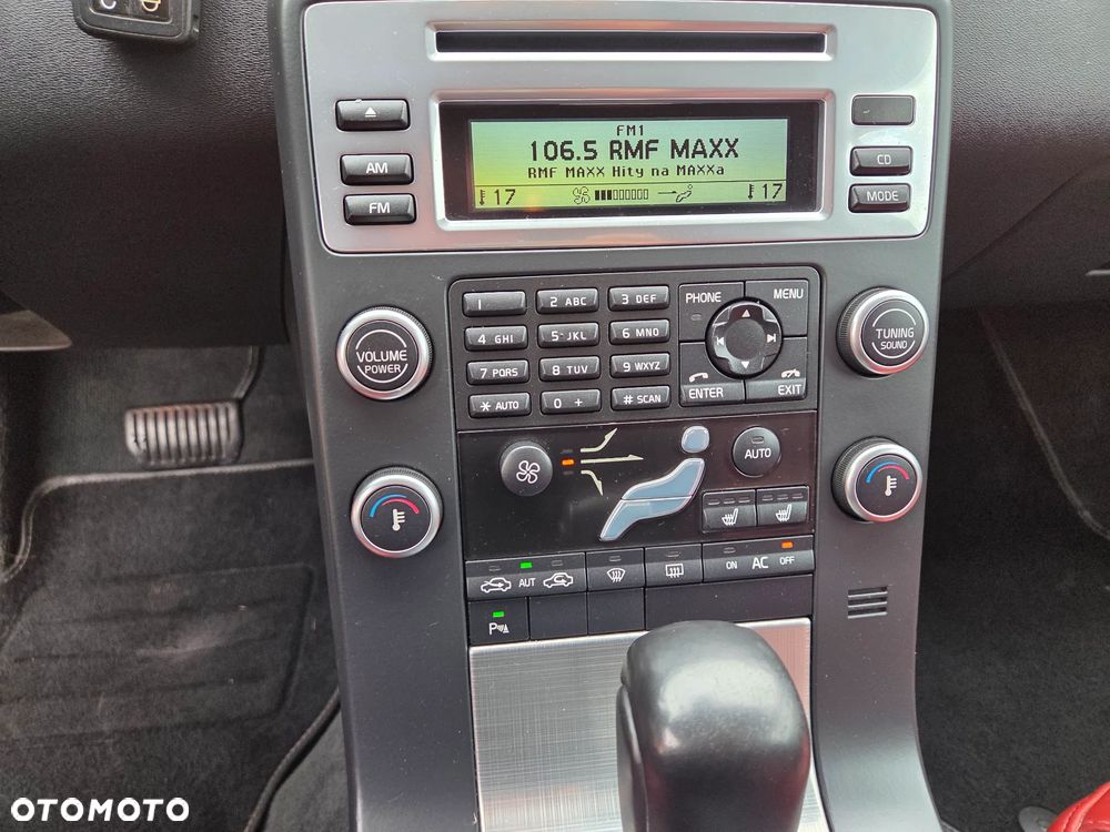 Volvo V70 2.5T Summum - 28