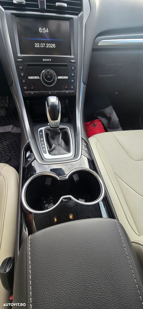 Ford Mondeo 2.0 TDCi Powershift Titanium - 16