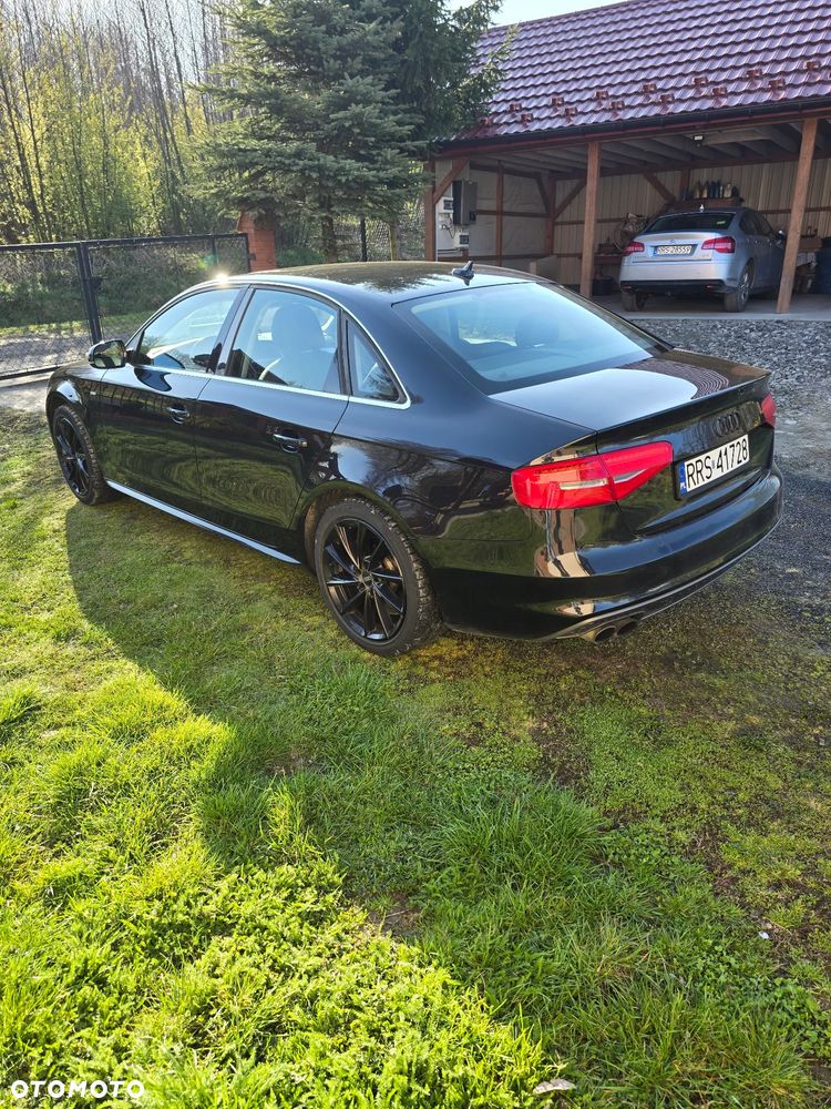 Audi A4 Limousine - 5